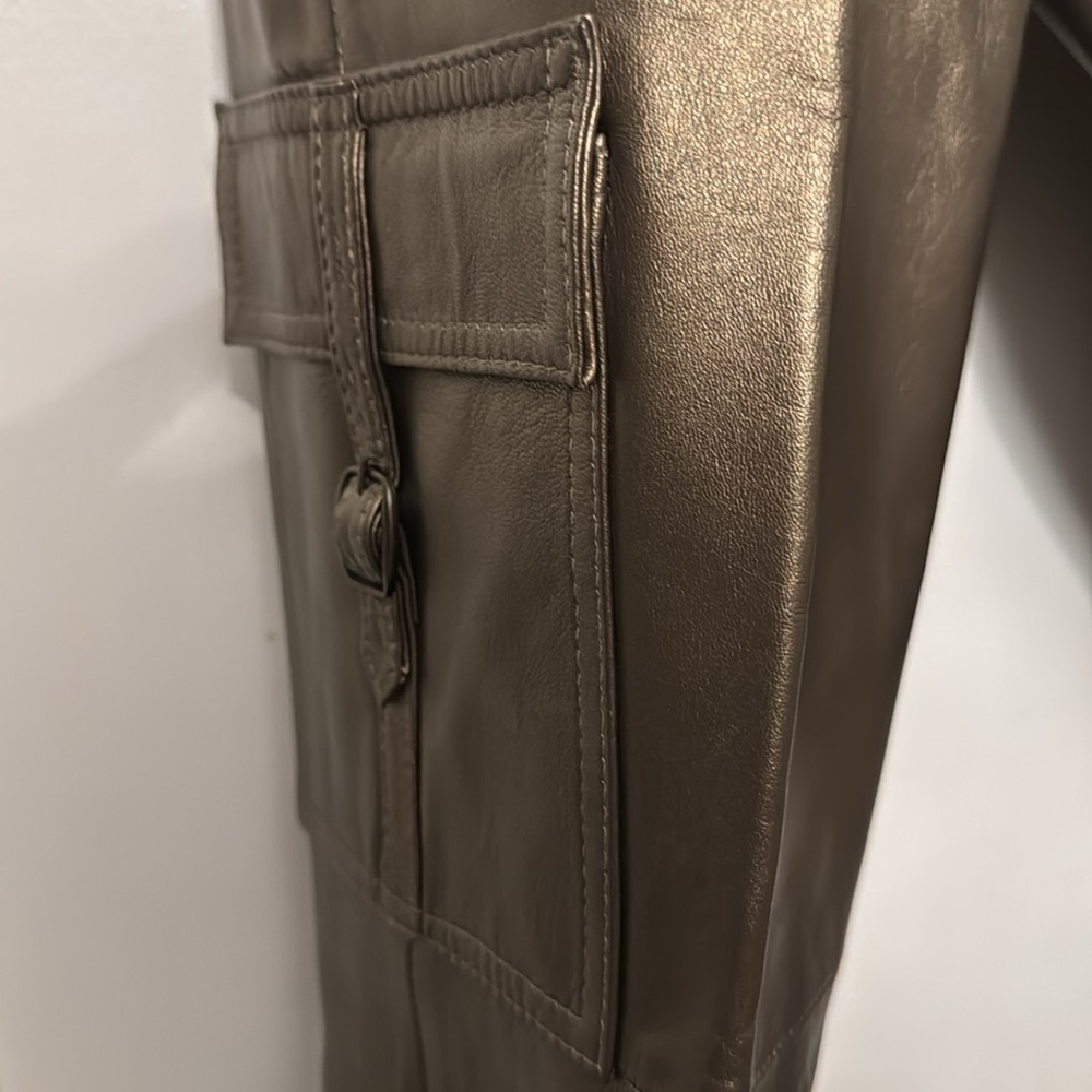 Pants - Picture 3 of 9